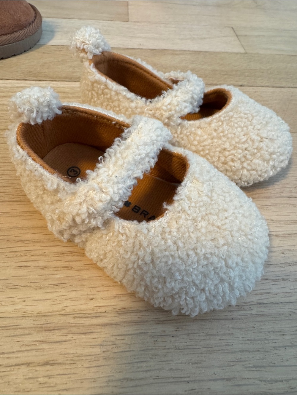 Lucky Brand Cream Sherpa Mary Jane Slippers for Kids